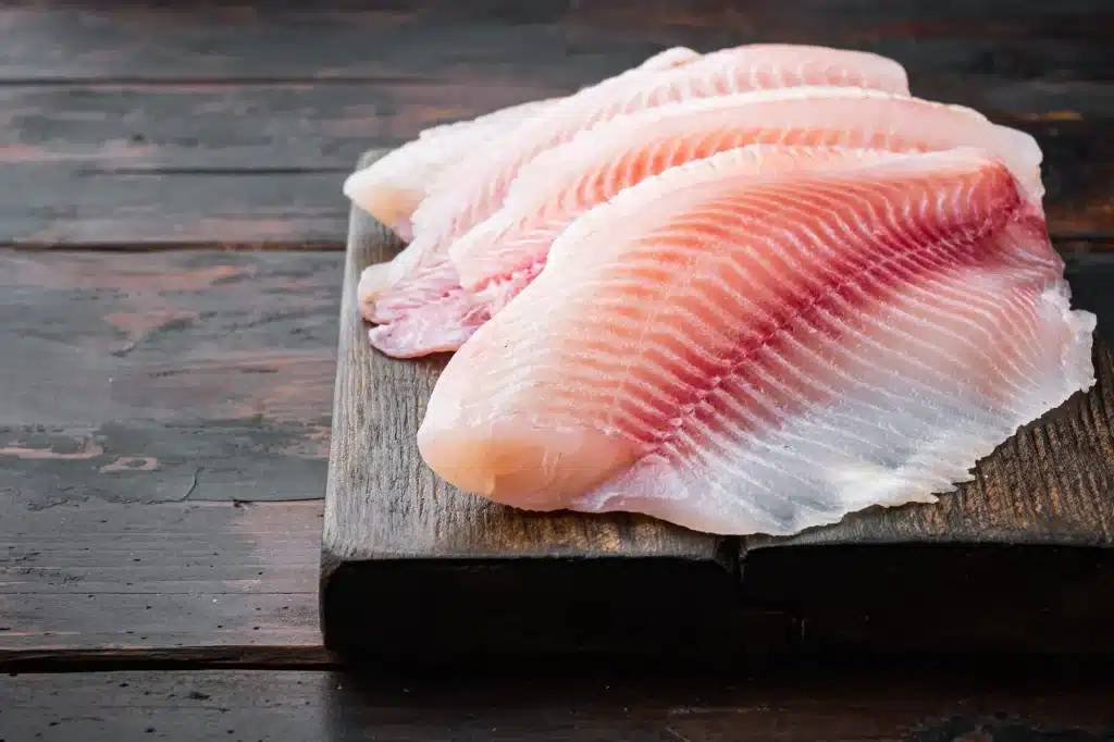 Filet de poisson nécessaire à la préparation