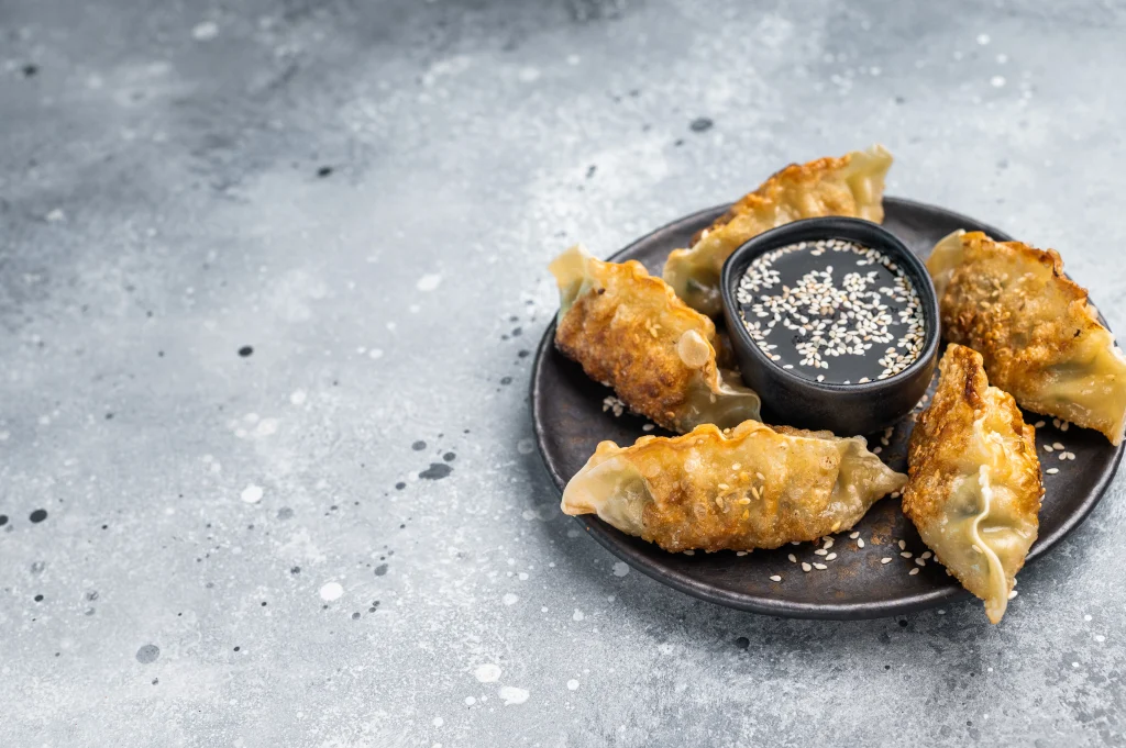 Assiette de gyoza au poulet teriyaki